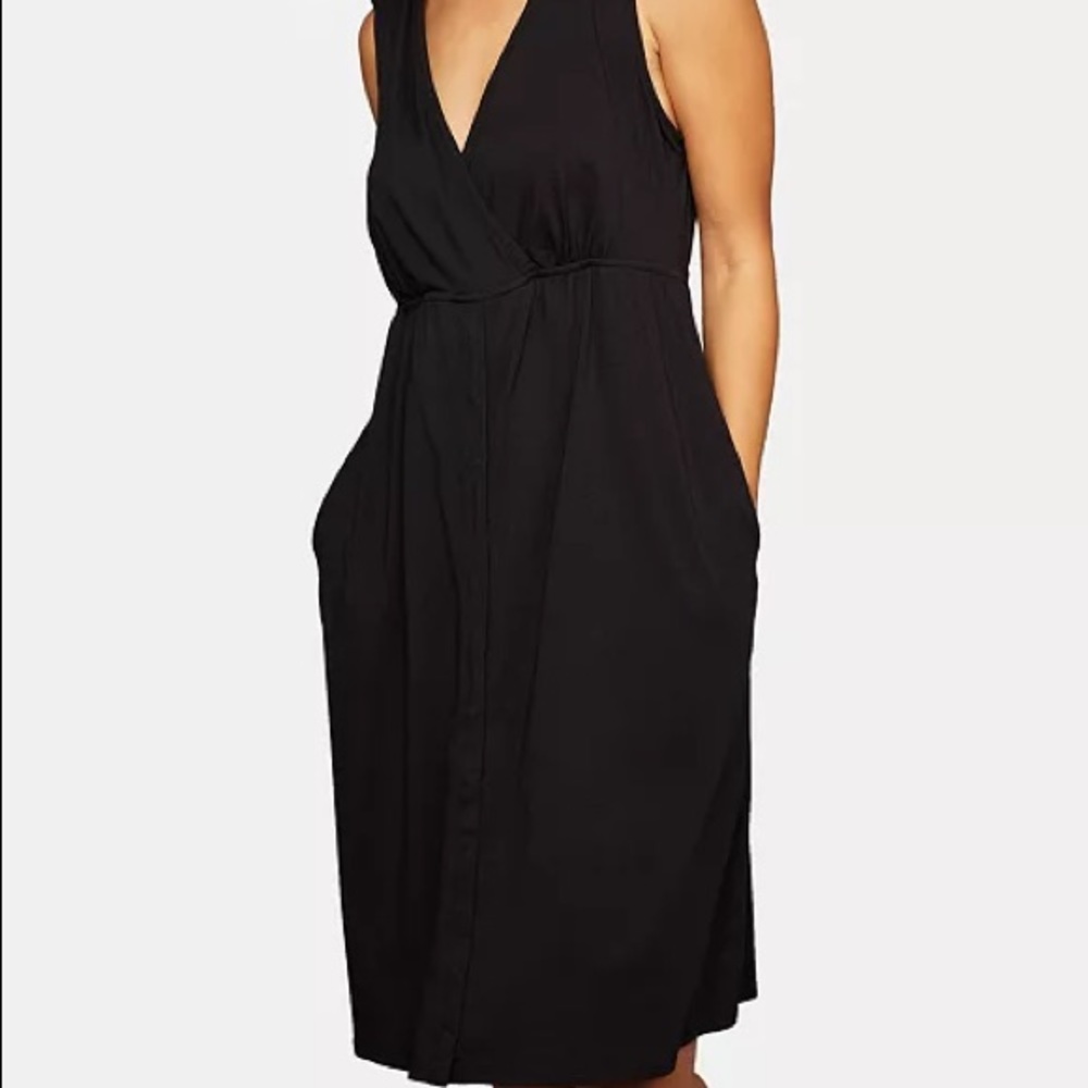 A Pea in the Pod Maternity Nursing Dress